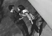 渣男gif：千年殺，人家殺屁股后面，你殺下面？9012最狠的千年殺