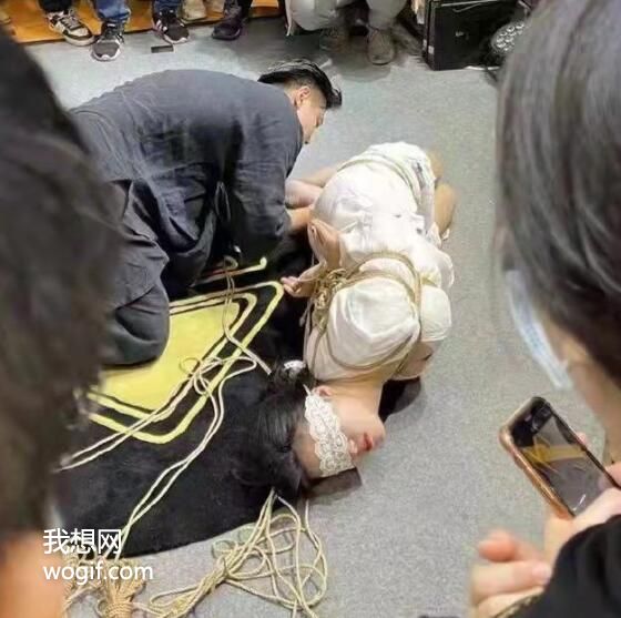 廣州性博會(huì)捆綁藝術(shù)，手把手教你如何“捆綁女人”？