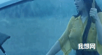 張瑞竹《火燒島》雨中換輪胎48分鐘GIF，生氣跺腳可美壞了洪金寶