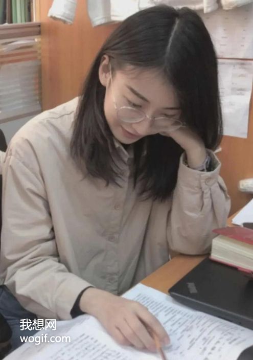 最硬的年齡，遇上最躁化學(xué)女老師“張?jiān)健保涎莅屠枰懊倒澹▓D）